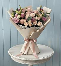 Букет цветов из:  Розы и Лизиантусы в Молочном