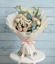 Букет цветов из:  Розы и Лизиантусы в Молочном