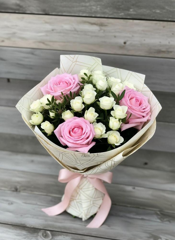 Букет цветов из: Розы в Молочном
