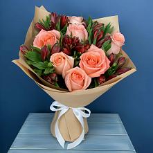 Букет цветов из:  Розы и Альстромерии #REPLACE_PRED# Молочном