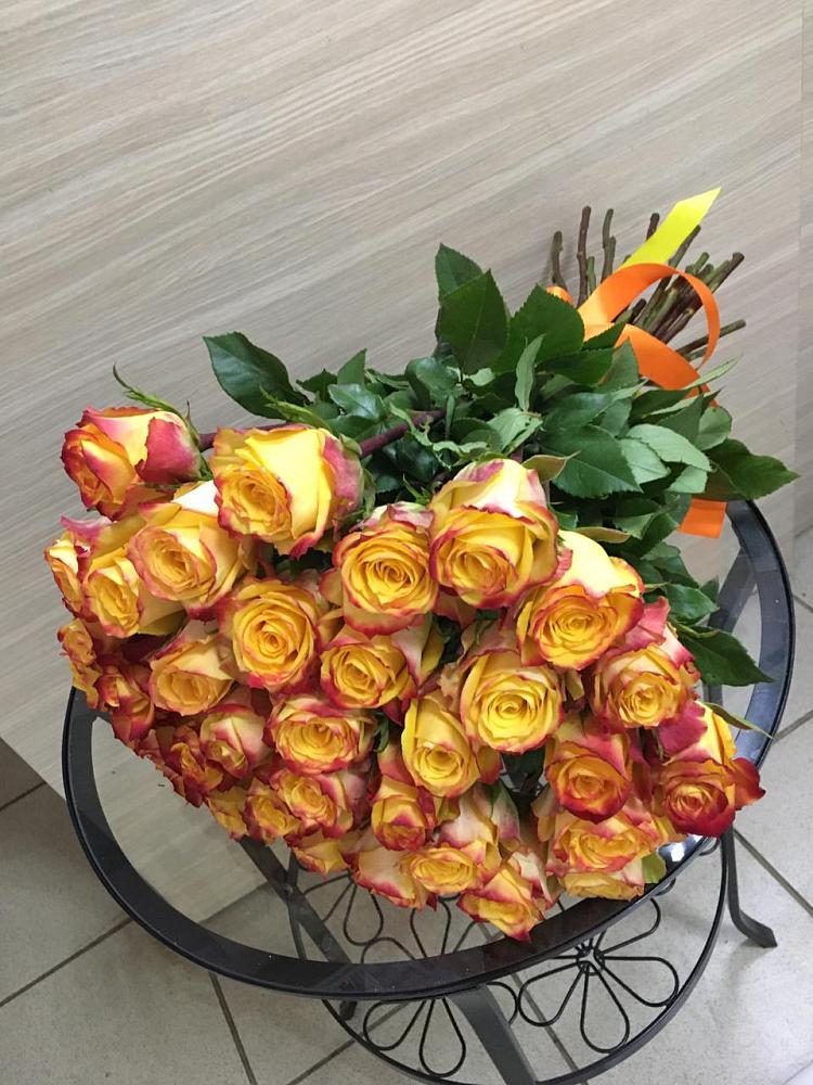 Букет Желтые розы в Молочном