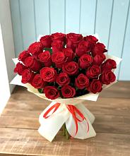 Букет 29 Красных роз в Молочном