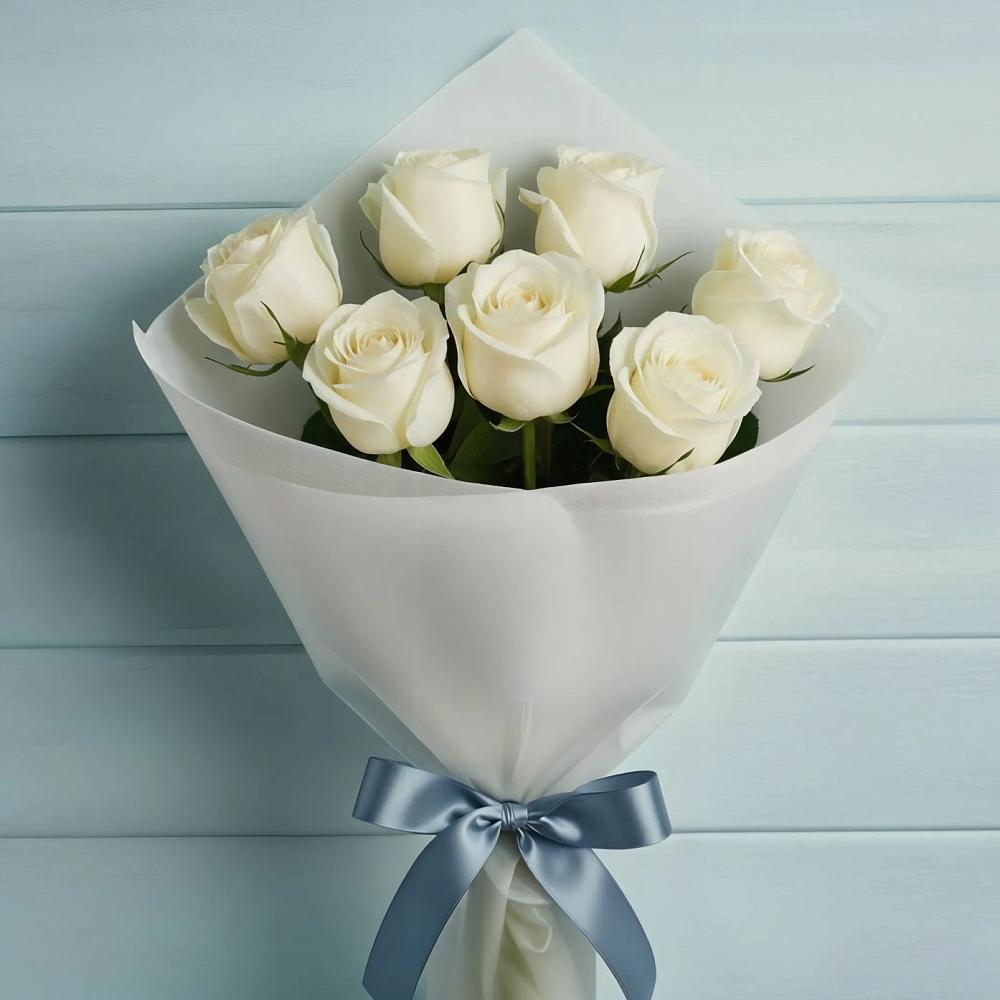 Букет 7 Белых роз Эдлесс Лав в Молочном